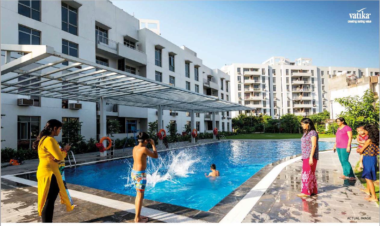 Vatika Lifestyle swimming pool