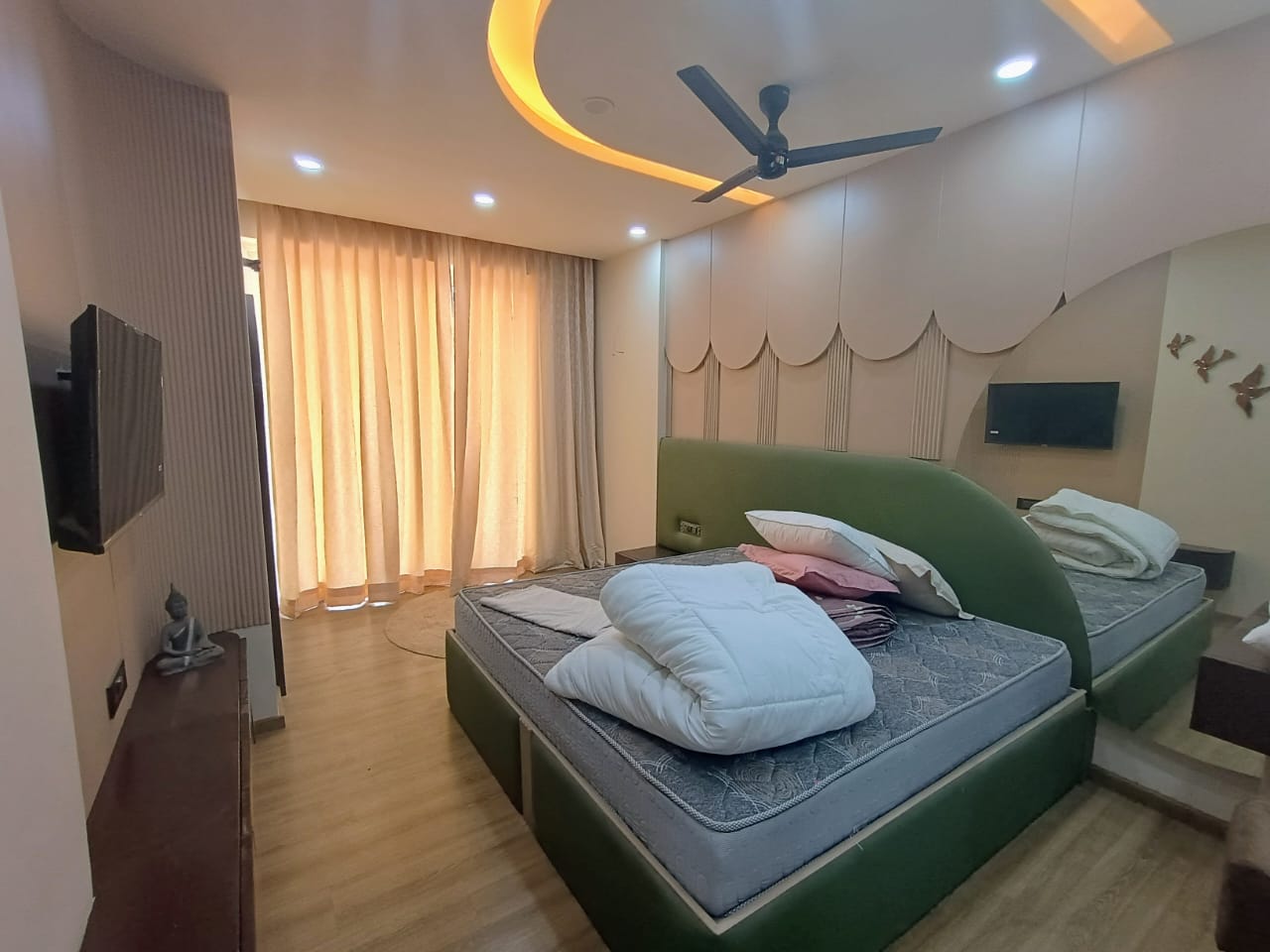 Pareena coban Sector 99A Dwarka Expressway master bedroom