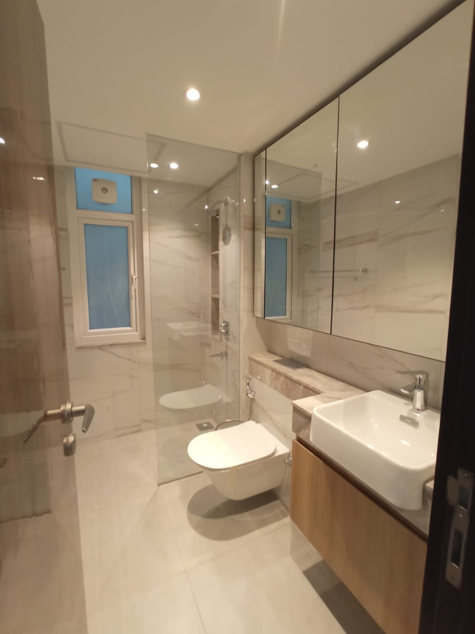 dlf garden city floors Bathrooms