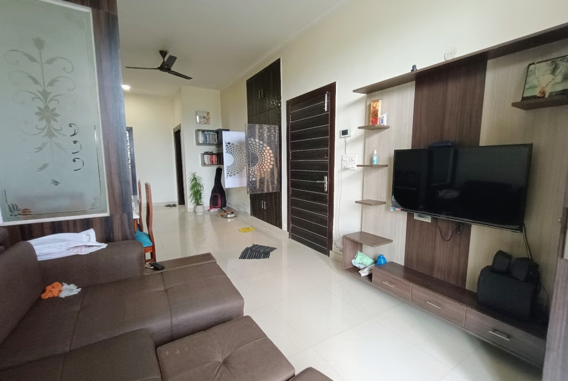 SAS Arcadia for sale living area