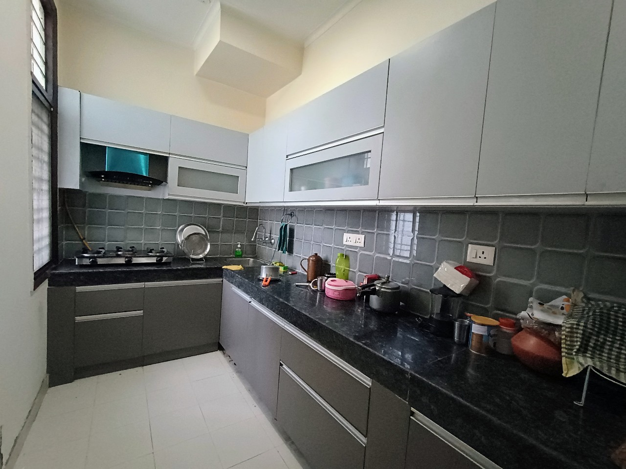 SAS Arcadia for sale kitchen