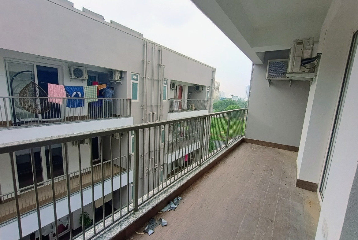 dlf garden city floors rear balcony