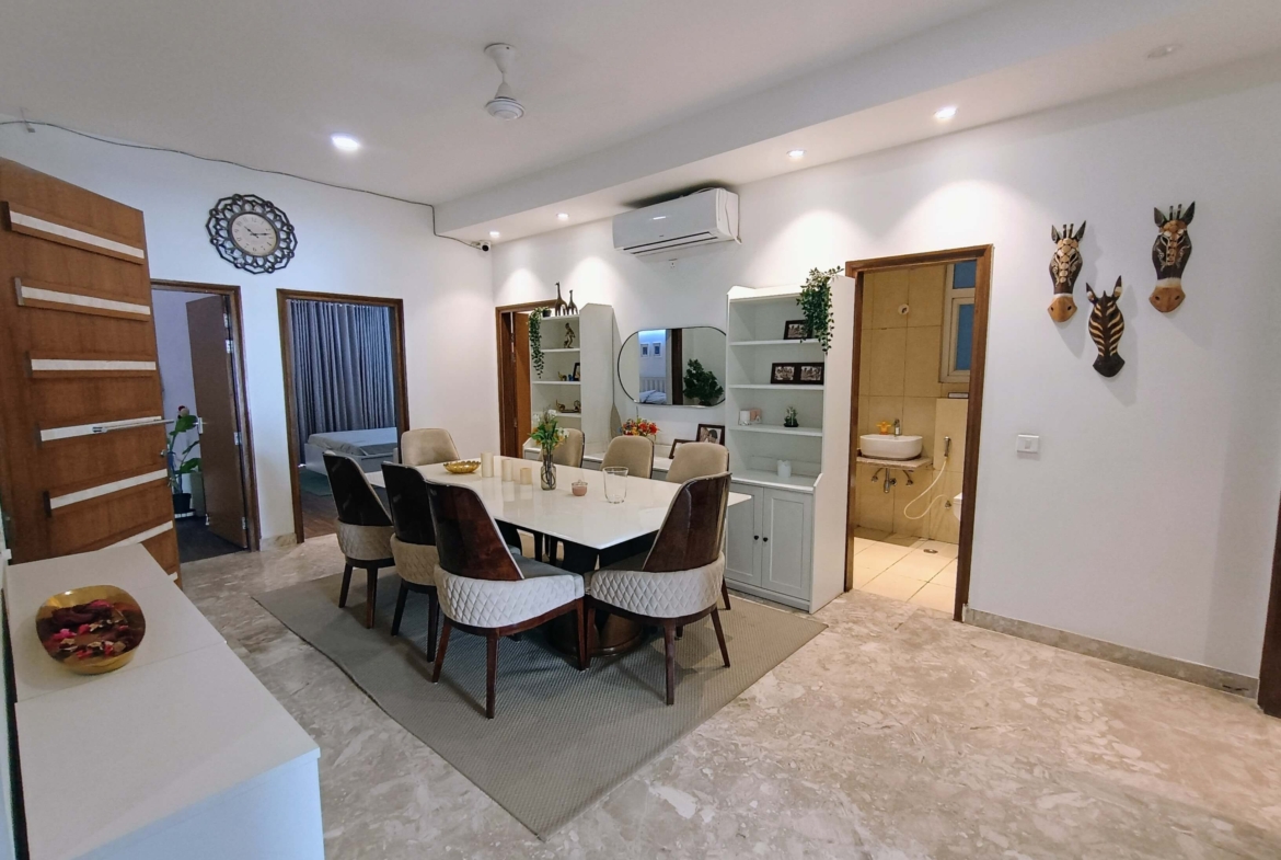 SS Linden Floors Sector 84 Gurgaon dining area